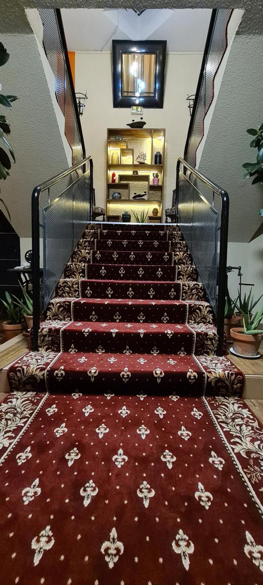 Hotel L'Etoile Aeroport - A61 Каркассон Экстерьер фото