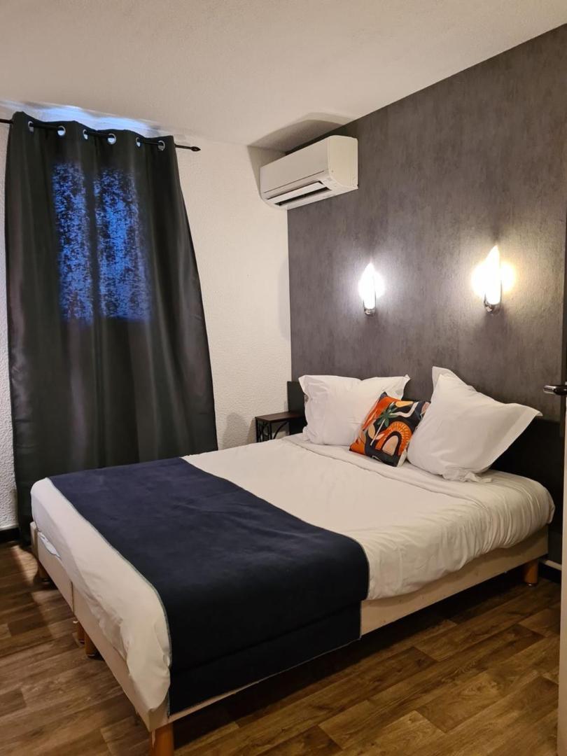 Hotel L'Etoile Aeroport - A61 Каркассон Экстерьер фото