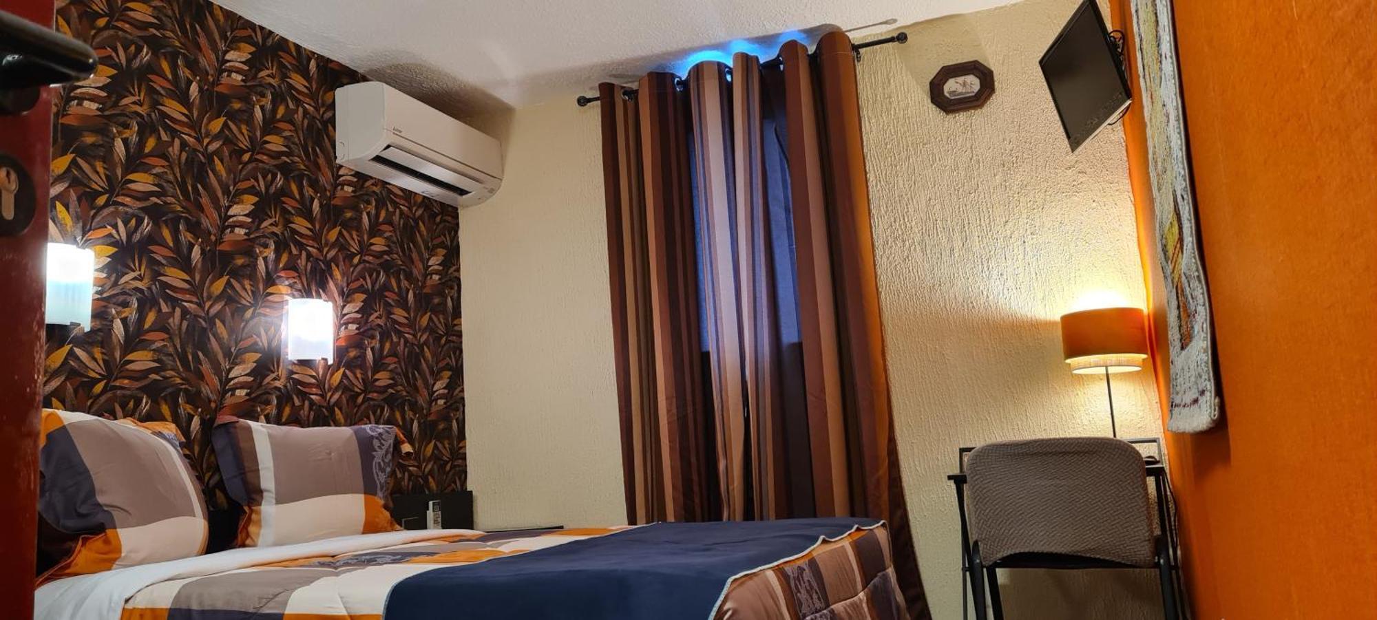 Hotel L'Etoile Aeroport - A61 Каркассон Экстерьер фото